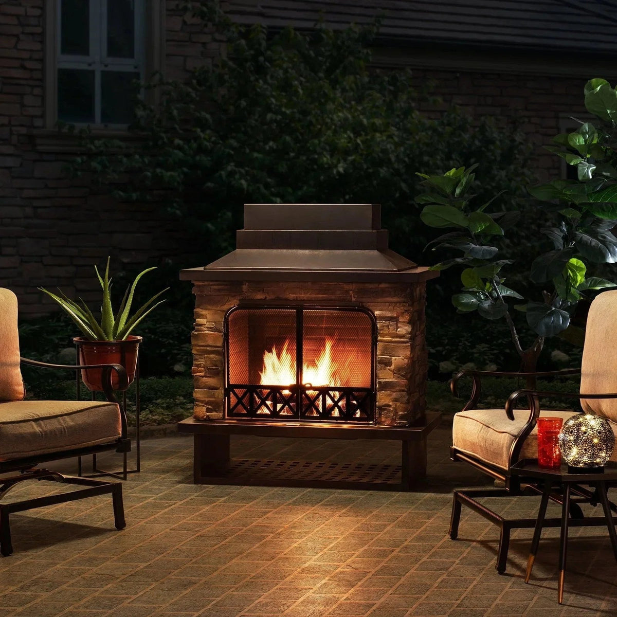 Casavibeo Sunjoy Farmington wood burning fireplace with a classic brick interior and elegant black metal frame.