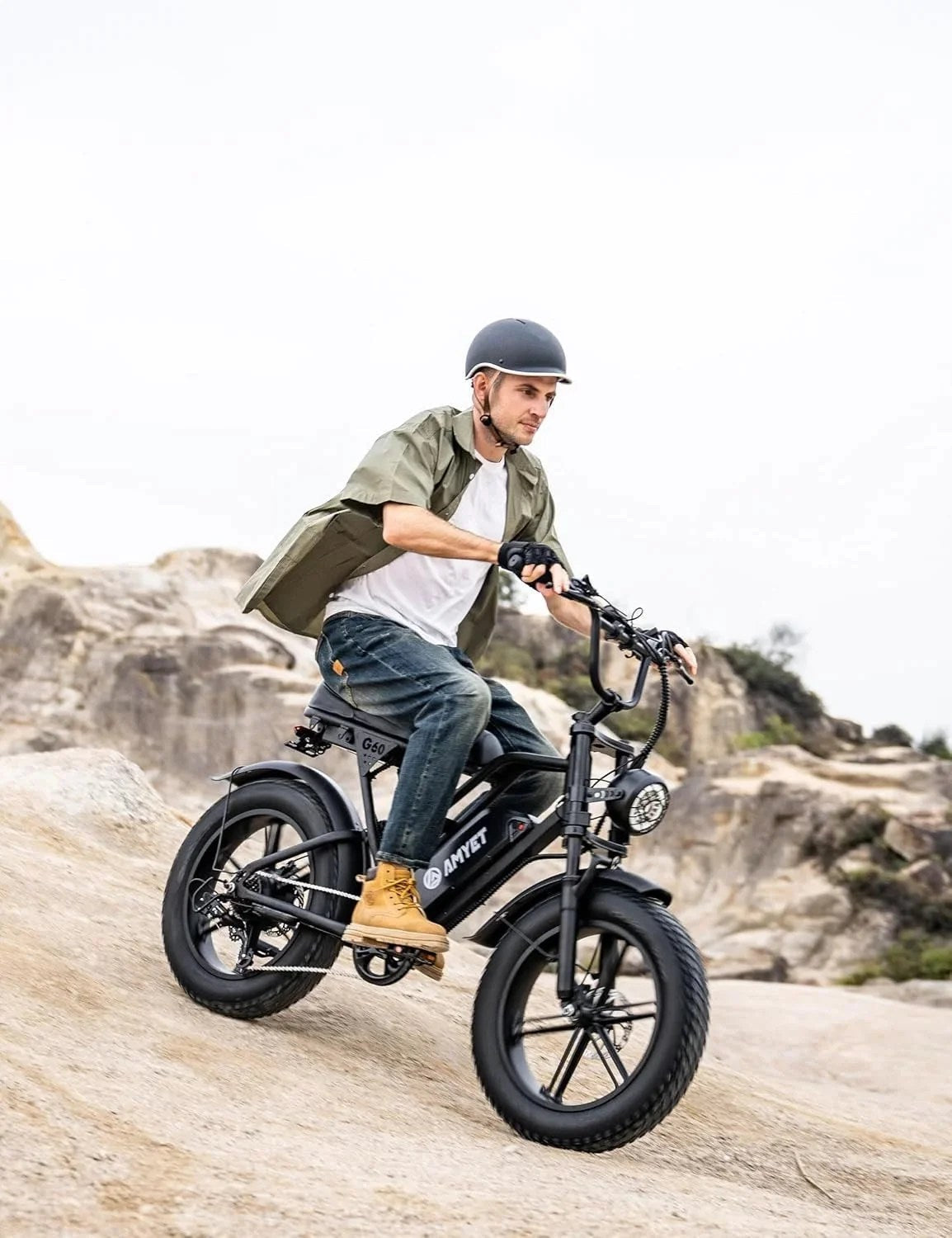 Casavibeo Amyet G60 Peak electric bike with sleek frame and thick tires, ready for urban and off-road riding.