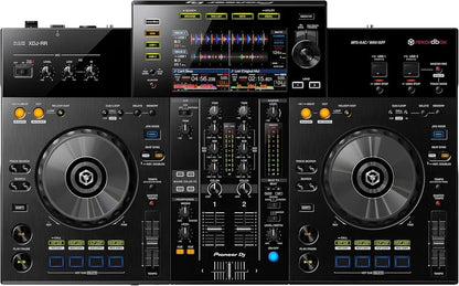 Casavibeo Pioneer DJ XDJ-RR all-in-one DJ system with dual turntables, mixer, and digital controls on a sleek setup.