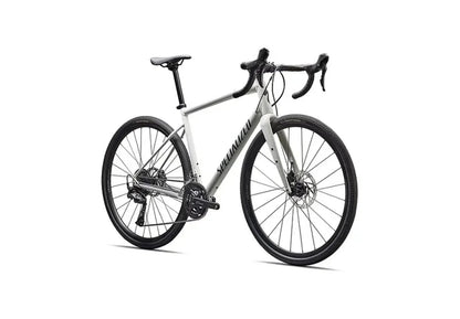 Casavibeo Specialized Diverges E5 mountain bike with black frame and suspension fork, displayed outdoors on a trail.