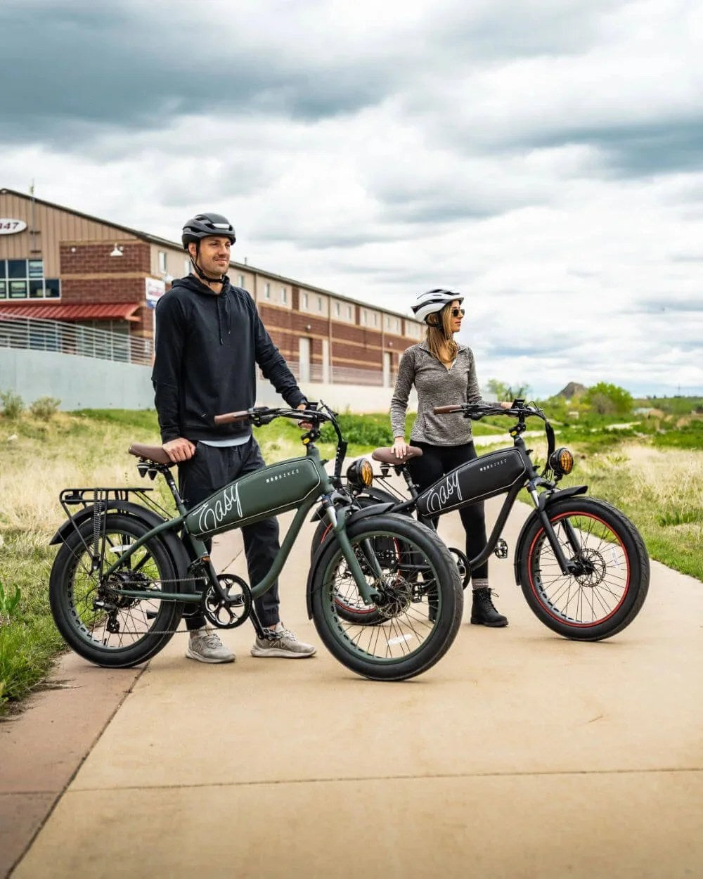 Casavibeo Mod Bikes retro-style electric bike with sleek frame and vintage design, ready for stylish urban commuting.