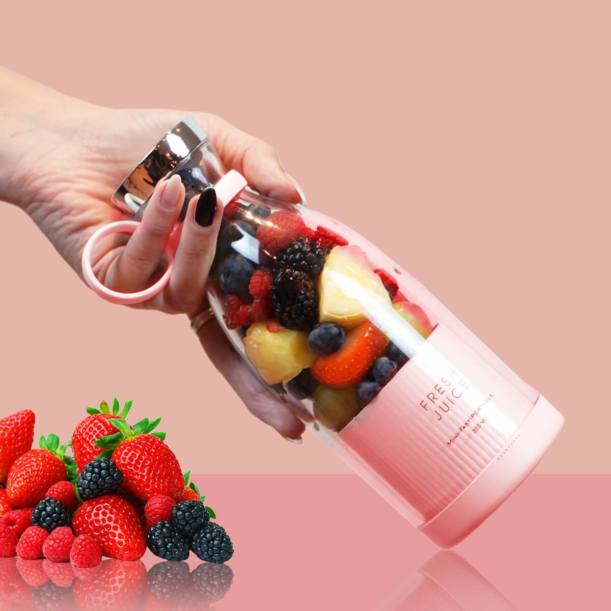 Mivoza portable blender bottle 420ml with cordless USB charging, showing the compact blender with fresh smoothie inside.