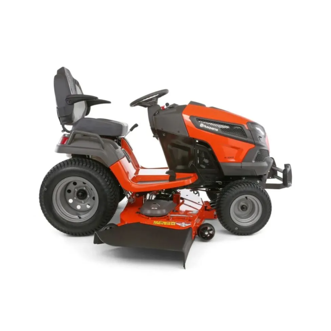 Casavibeo Husqvarna TS 354XD riding lawn mower with large cutting deck and comfortable seat, ideal for large lawn maintenance.