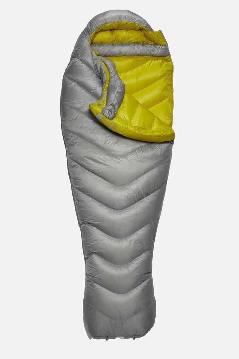 Casavibeo Rab Mythic 600 Down Sleeping Bag displayed open with insulated interior and durable outer shell, ideal for camping and outdoor sleep.