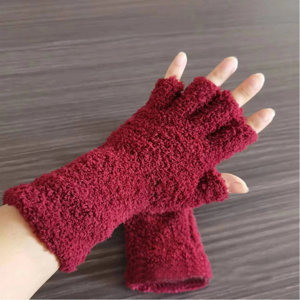 Belro Winter Comfort Knit half finger gloves in cozy, warm knit fabric, designed for stylish winter accessory wear.