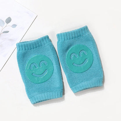 Belro baby knee pads in soft fabric, designed for kids' comfort and protection during crawling or play.
