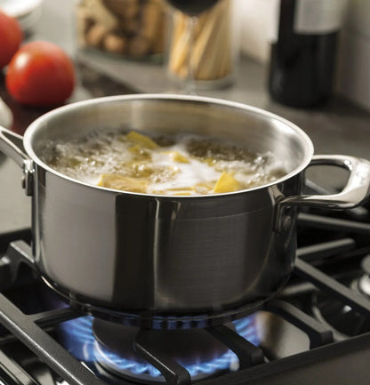 Casavibeo GE 30-inch freestanding gas range with four burners and oven, stainless steel finish, and control knobs on the front panel.