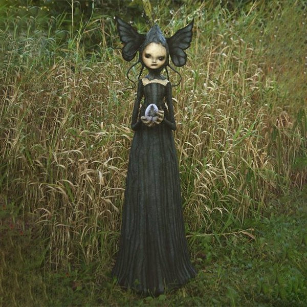 Belro creepy witch sculpture from The Dark and Bizarre Art collection, Halloween decorative figurine for home and garden decor