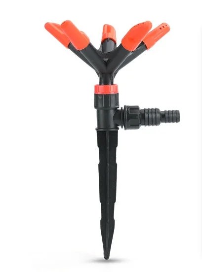 Casavibeo garden insert sprinkler with automatic rotating nozzles for even watering of lawns and flower beds.