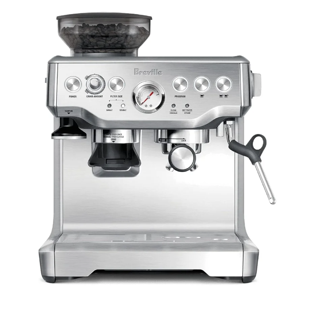 Casavibeo Breville Barista Express espresso machine in brushed stainless steel with digital display and integrated conical burr grinder.