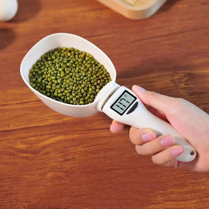 Mivoza Deutschland digital measuring spoon scale for precise kitchen portioning, with a sleek design and easy-to-read display.