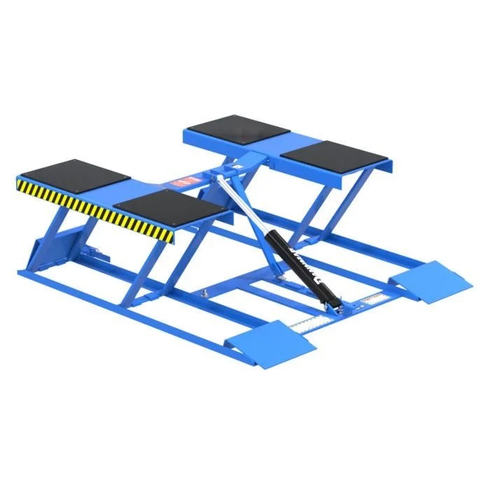 Casavibeo Dannmar Low-Rise Lift shown with its compact structure and lifting arms for automotive maintenance.
