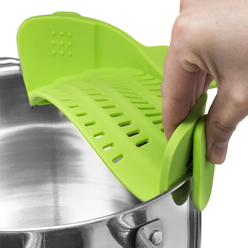 Belro universal silicone pot pasta strainer clip-on colander for easy draining, flexible kitchen utensil for pasta and vegetables.