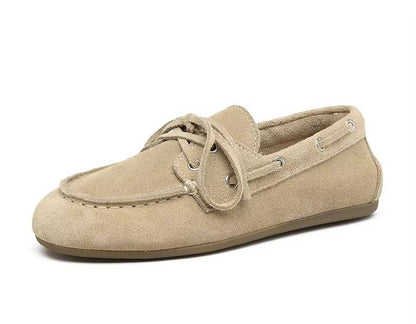 Women’s genuine leather moccasins by Belro, showcasing soft leather upper, classic slip-on style, and comfortable craftsmanship.