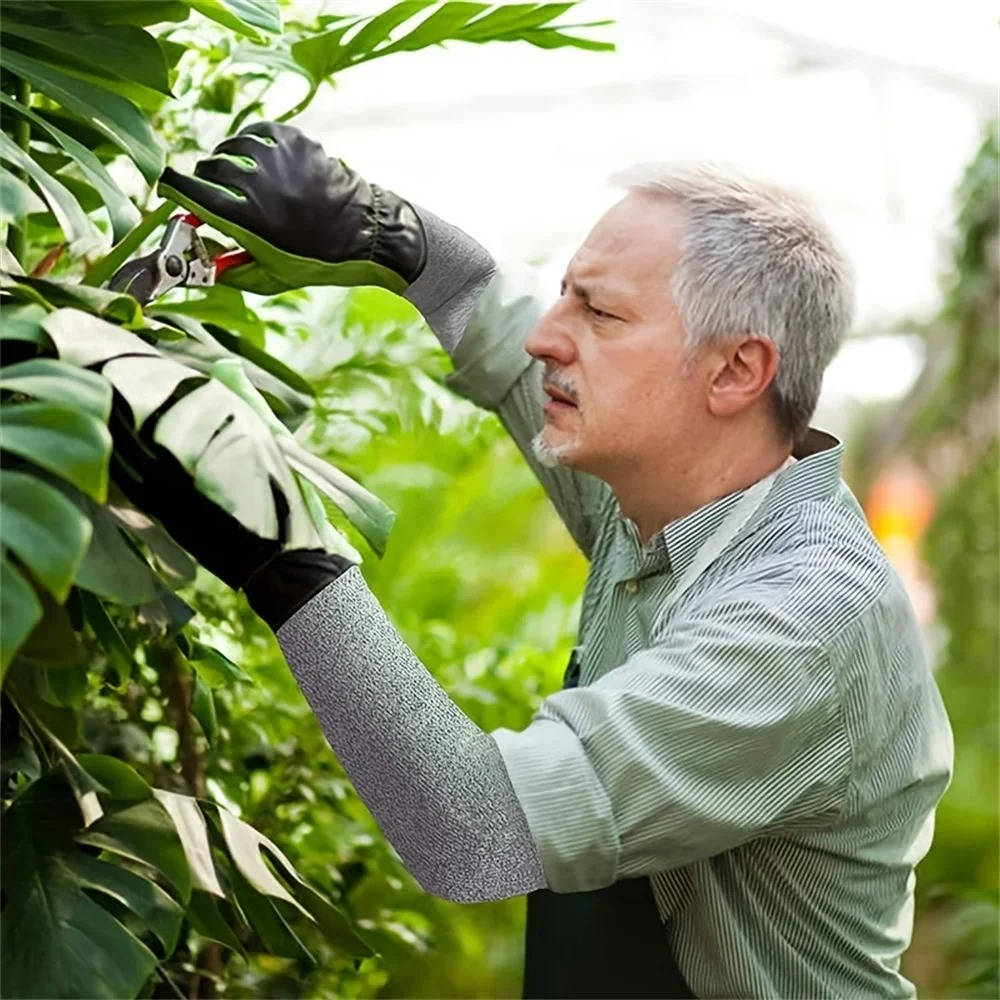 Belro cut resistant sleeves in durable fabric, designed to protect arms from cuts and abrasions during manual work.