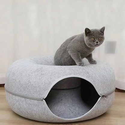 Belro donut bed for cats, cozy round pet bed with plush interior, ideal for feline comfort and relaxation.