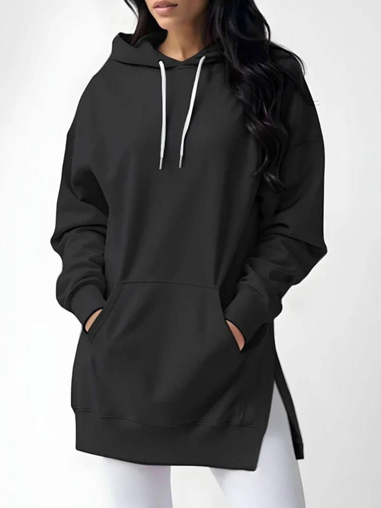 Belro oversized hoodie dress in soft fabric, featuring a relaxed fit, hood, and long sleeves for casual comfort.