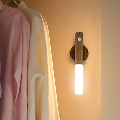 Belro plug-in motion sensor night light for bedroom, white LED night light with sensor, suitable for electronics lighting.