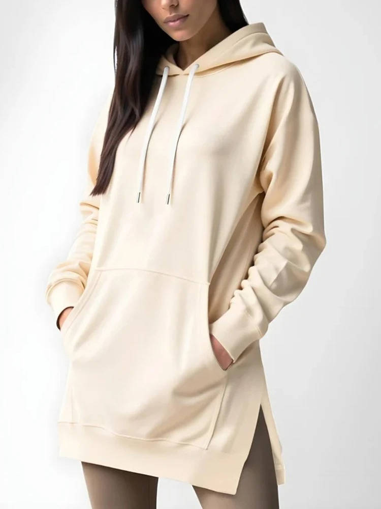 Belro oversized hoodie dress in soft fabric, featuring a relaxed fit with a hood and long sleeves, styled for casual comfort.