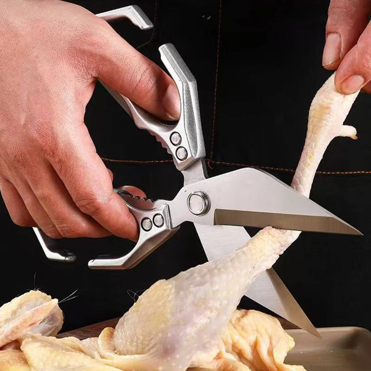 Belro kitchen shears with stainless steel blades, ideal for cooking and food preparation in the kitchen.