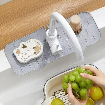 Belro kitchen sink faucet splash guard attached to a sink to prevent water splashes during use.