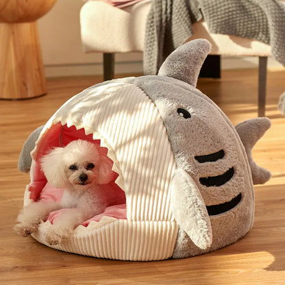 Belro shark-shaped dog and cat cave bed with 40x40x32cm cozy interior, designed for pets to rest comfortably.
