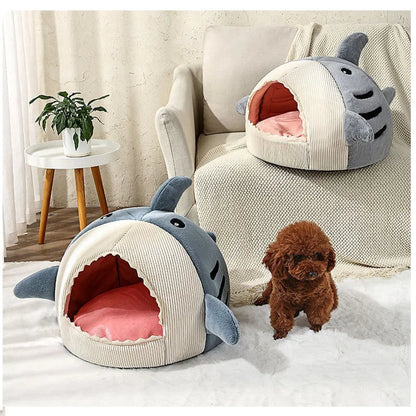 Belro shark-shaped dog and cat cave bed, 40x40x32cm, cozy pet cave with shark design for dogs and cats.