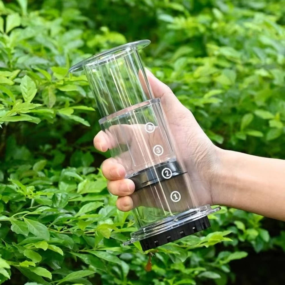 Belro coffee press machine with glass carafe and stainless steel filter for fresh brewed coffee.