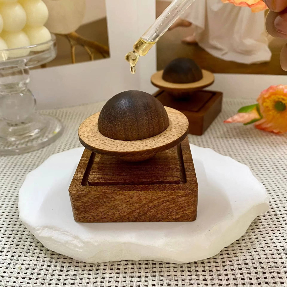 Mini portable aroma diffuser by Belro, a compact health and beauty fragrance device without essential oils, shown with a sleek design.