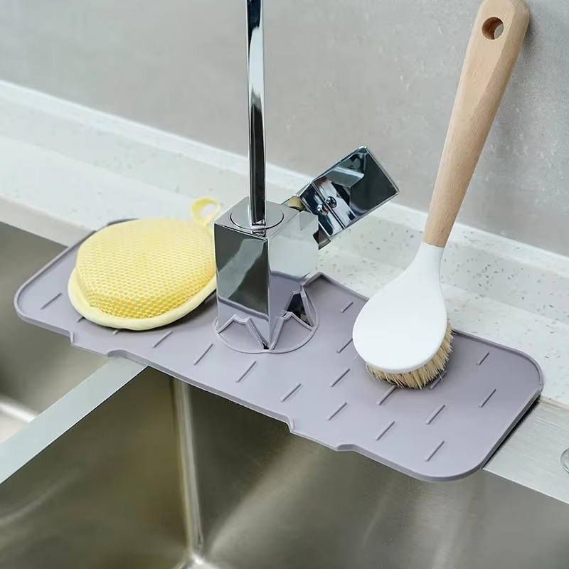 Belro kitchen sink faucet splash guard attached to a kitchen faucet, preventing water splashes during use.