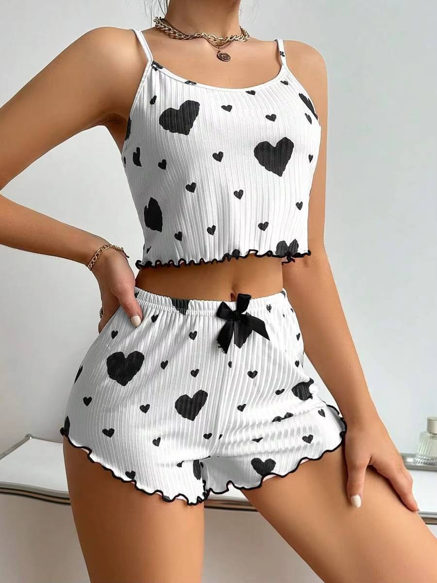 Women's Belro pajama set with soft fabric, featuring a relaxed fit and cozy design for comfortable sleepwear.
