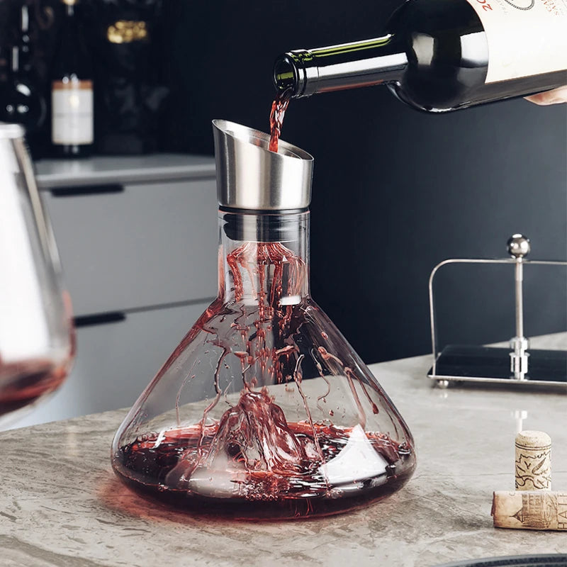 BowLift 1500ml crystal glass wine decanter with aerator for red and white wine, elegant and clear for optimal wine aeration.