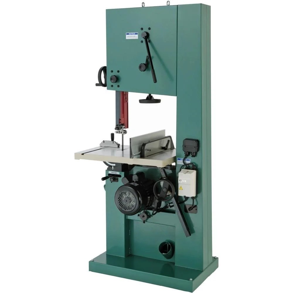 Industrial Casavibeo Grizzly G0531B 21-inch 5 HP bandsaw with brake, showing the saw blade and sturdy metal frame.