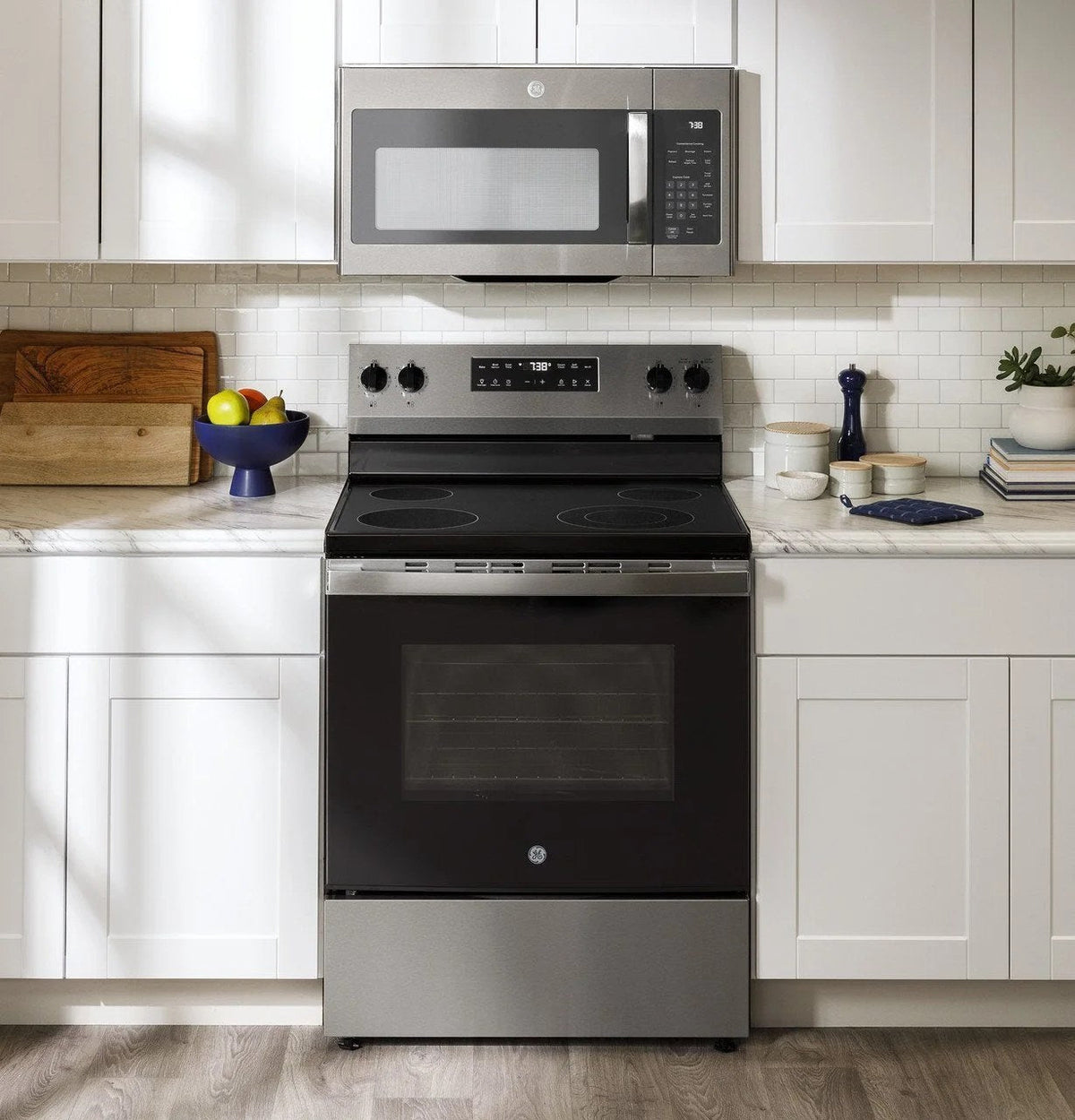 Casavibeo 30-inch freestanding electric range with four burners and digital control panel, modern kitchen appliance.