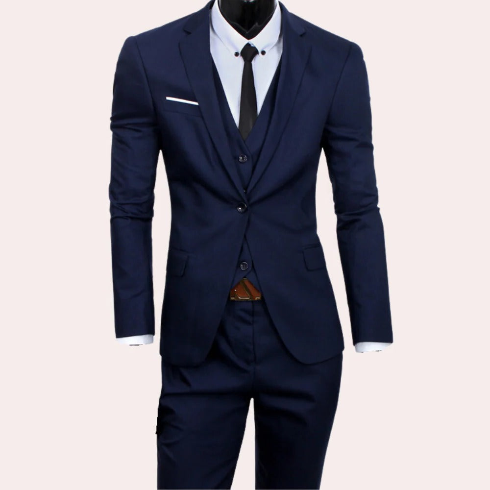 Belro 3-piece men's suit with jacket, vest, and trousers, tailored for a classic, stylish formal look.