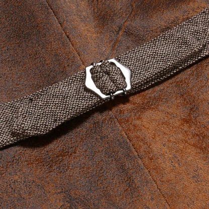 Men's Belro vest made of durable fabric, featuring a sleeveless design with front pockets, suitable for casual and outdoor wear.