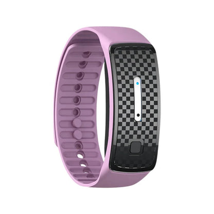 Belro EcoMosquito Protection Bracelet in black, made of eco-friendly materials, designed to repel mosquitoes and enhance skin comfort.