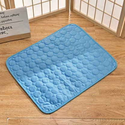 Belro cooling pad for pets, featuring a soft, insulated surface designed to keep cats and dogs cool and comfortable.