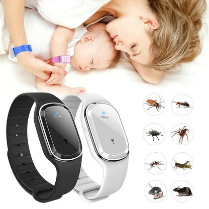 Belro anti-mosquito wristband in black, adjustable silicone accessory designed to repel mosquitoes and prevent bites.
