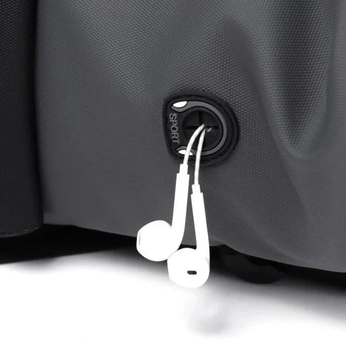 Belro Everyday Backpack for laptops, black fabric with adjustable straps, padded compartments, designed for electronics and computing needs.