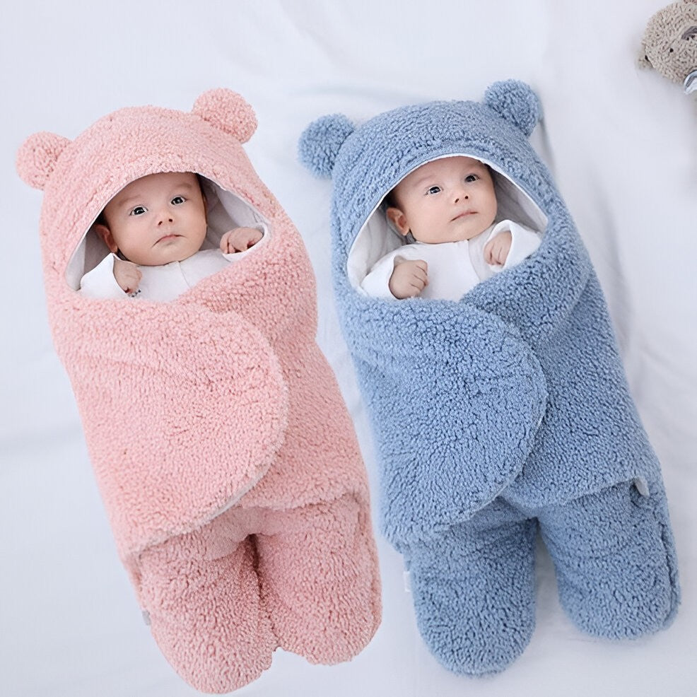 Soft Belro baby blanket with cozy, plush fabric, perfect for cuddling and keeping your little one warm.