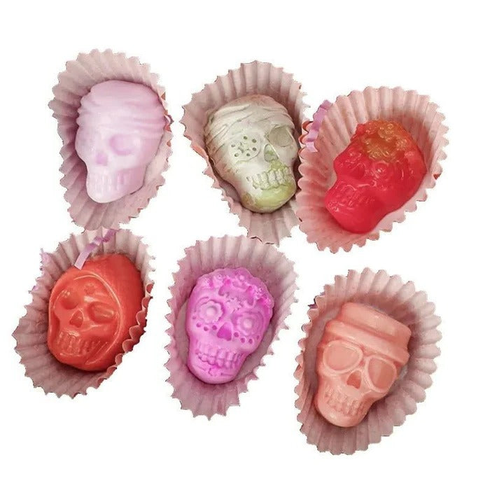 Belro skull-shaped ice cube tray for home and kitchen use, with detailed skull molds for fun ice cubes.