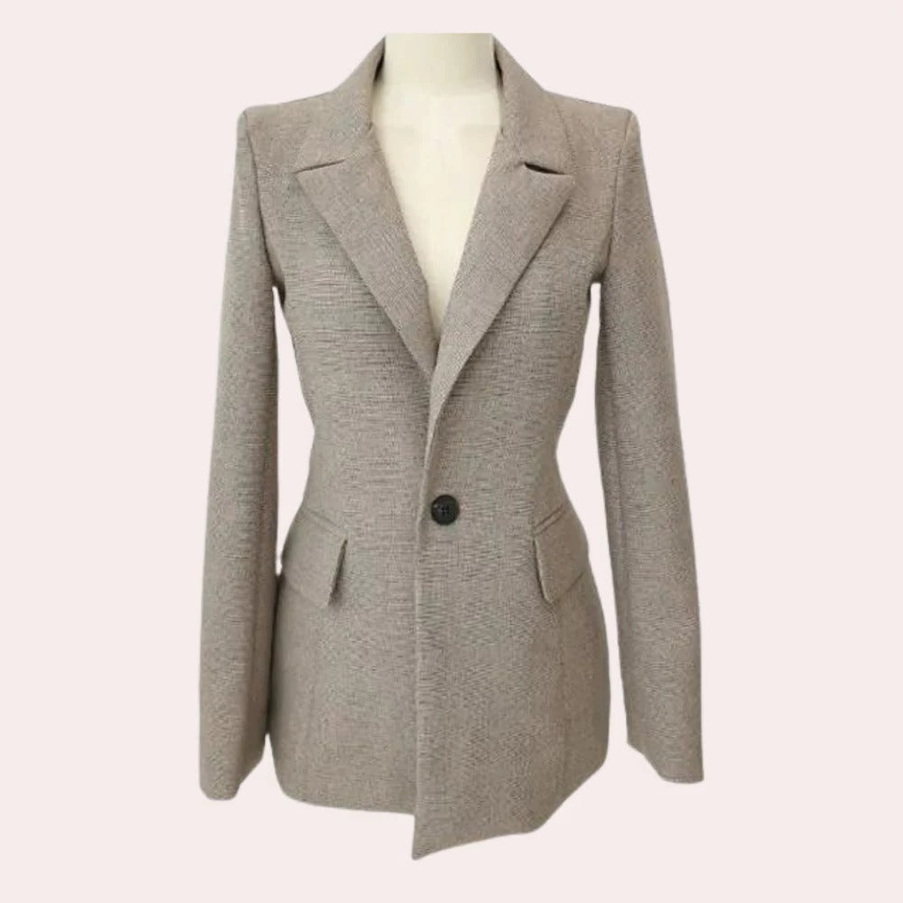 Belro elegant 3-piece ladies clothing set with stylish pants, featuring a coordinated top and accessories, perfect for casual or formal wear.