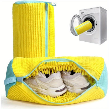 Belro shoe washing machine bag for footwear, shown open with shoes inside, designed to clean shoes gently in washing machines.