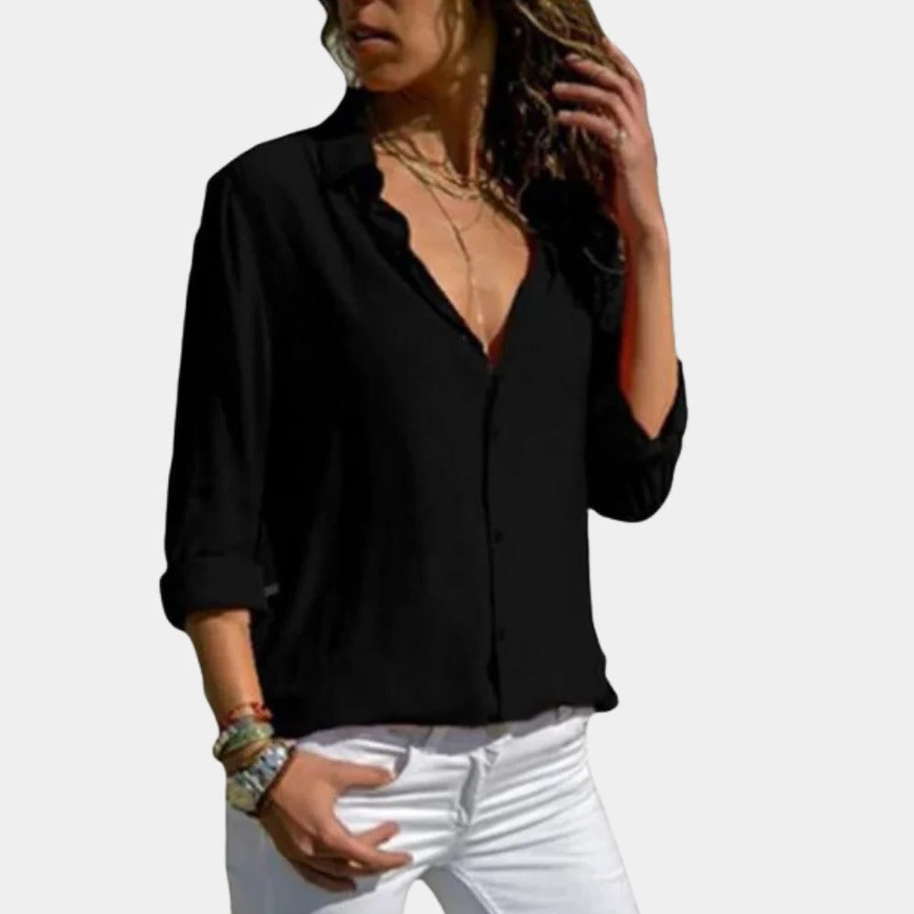 Comfortable women's Belro shirt in soft fabric, featuring a relaxed fit and casual design, perfect for everyday wear.