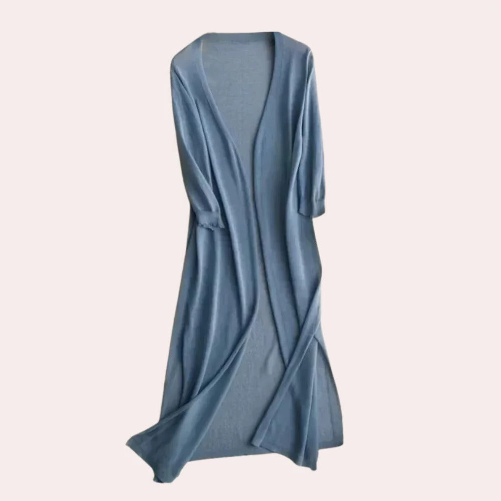 Lightweight women's vest by Belro featuring a sleek design, perfect for layering and everyday wear.