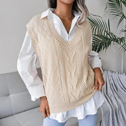 Women’s V-neck knitted cardigan by Belro, featuring a cozy design with long sleeves and a V-neckline, suitable for casual wear.