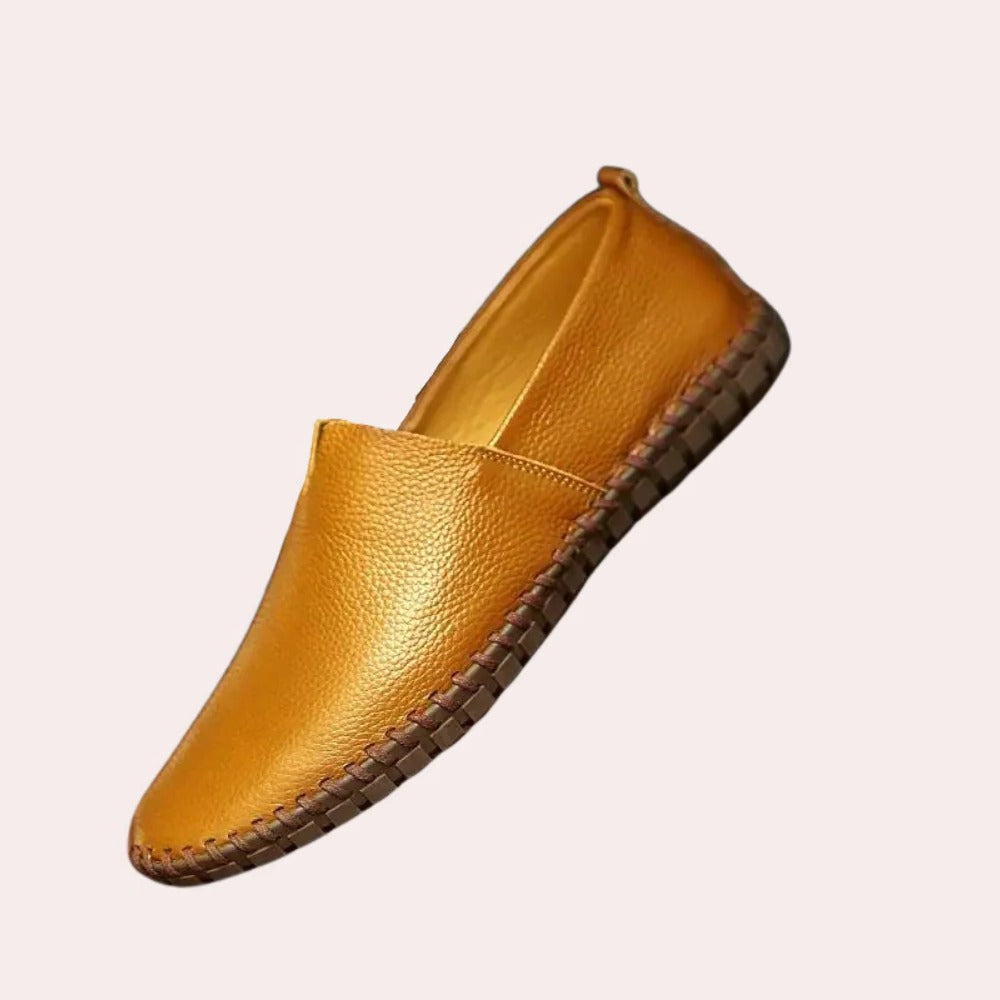 Belro men's slip-on slippers with soft fabric upper and cushioned sole, perfect for comfortable indoor footwear.