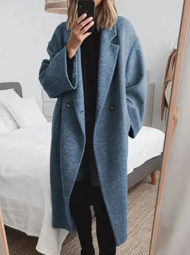 Oversized women's cashmere coat with lapel collar by Belro, featuring soft, luxurious fabric and a relaxed fit for stylish warmth.
