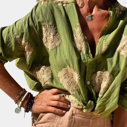 Belro women's blouse, stylish long-sleeve top with a comfortable fit, featuring a classic collar and button-front design.